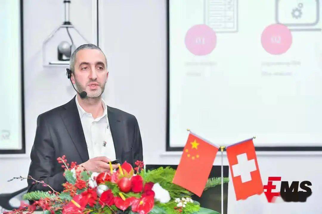 点击进入看图评论 现场有多红,气氛有多浓!艾曼斯新能源汽车...(图25)