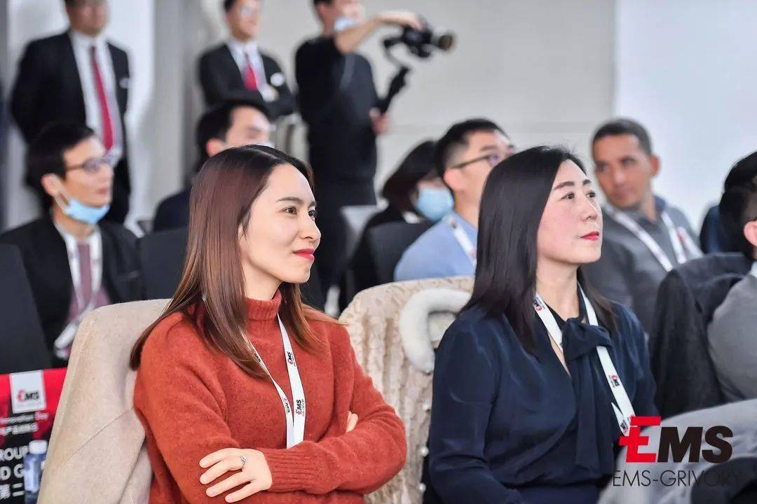 点击进入看图评论 现场有多红,气氛有多浓!艾曼斯新能源汽车...(图27)