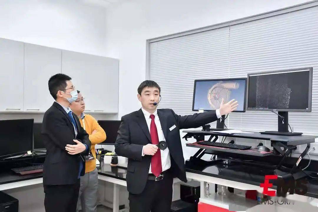 点击进入看图评论 现场有多红,气氛有多浓!艾曼斯新能源汽车...(图44)